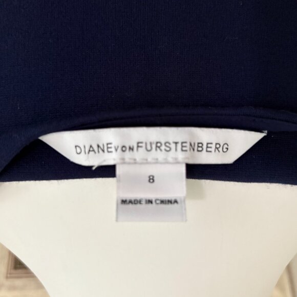 Auth. DIANE von FURSTENBERG Iconic DVF Navy Blue Sheath Dress - Picture 5 of 5
